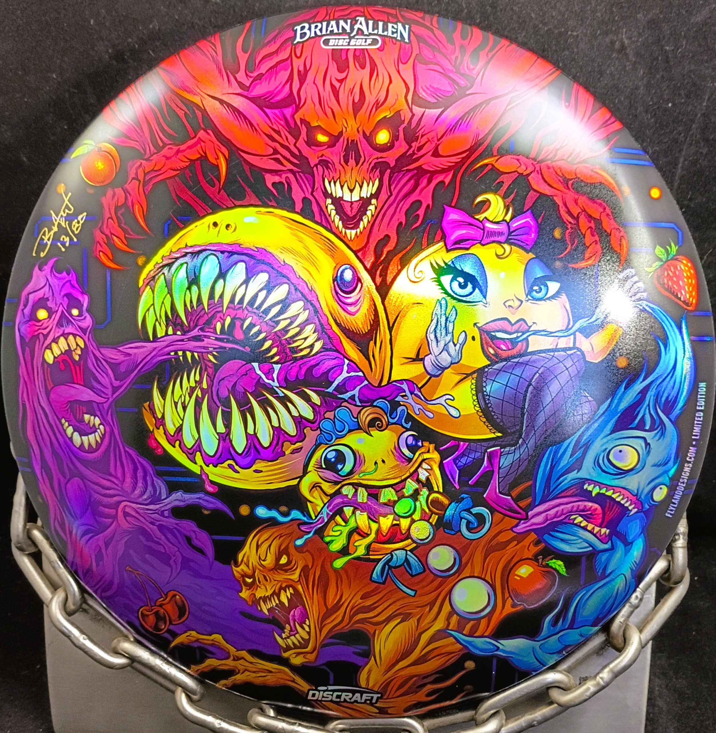 Discraft 'Pacman' Full Foil ESP BUZZZ Mid Range Golf Disc Discraft 'Pacman' Full Foil ESP BUZZZ Mid Range Golf Disc