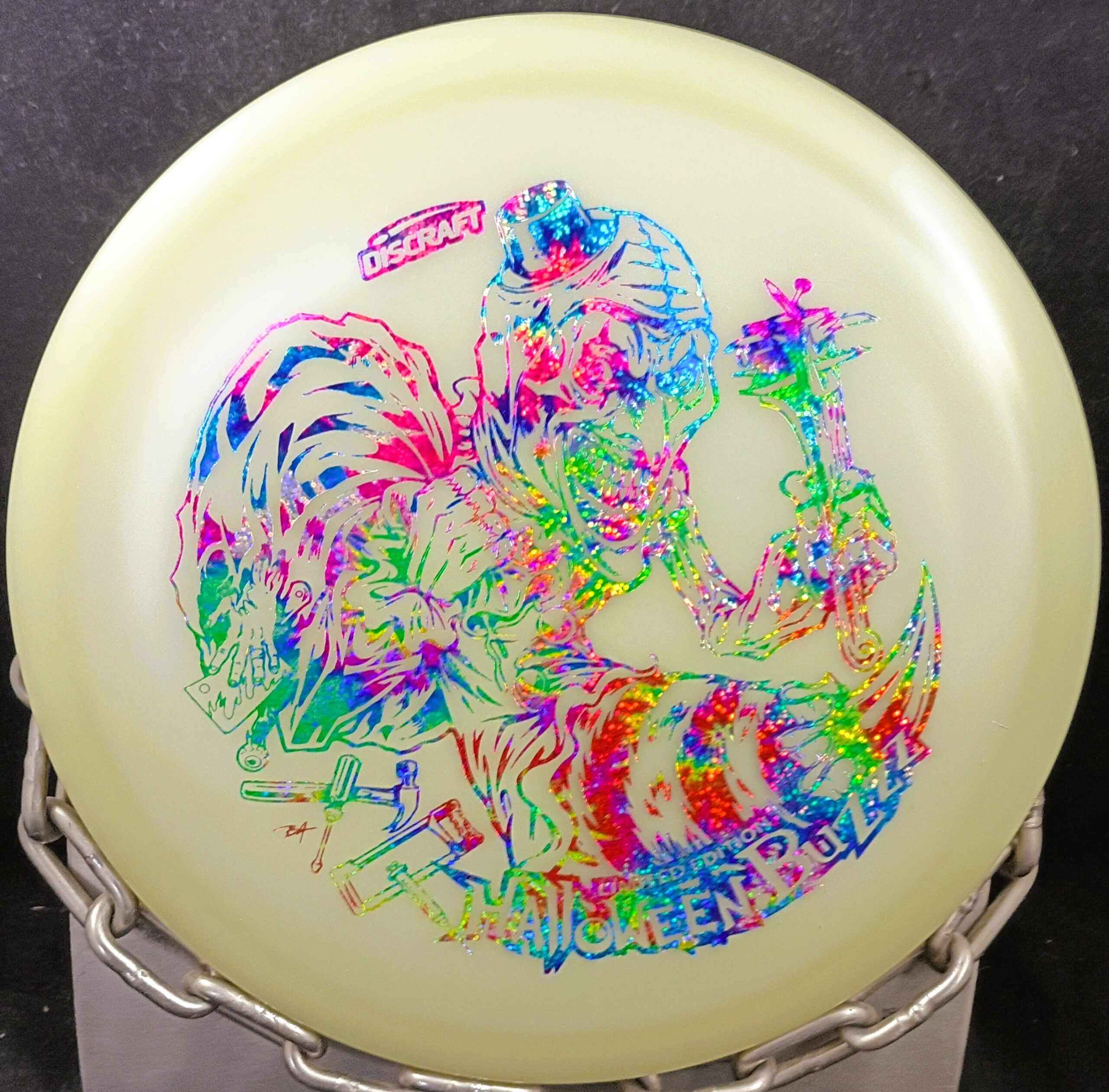 Discraft 2025 Halloween Glow Z BUZZZÂ Mid Range Golf Disc Discraft 2025 Halloween Glow Z BUZZZÂ Mid Range Golf Disc