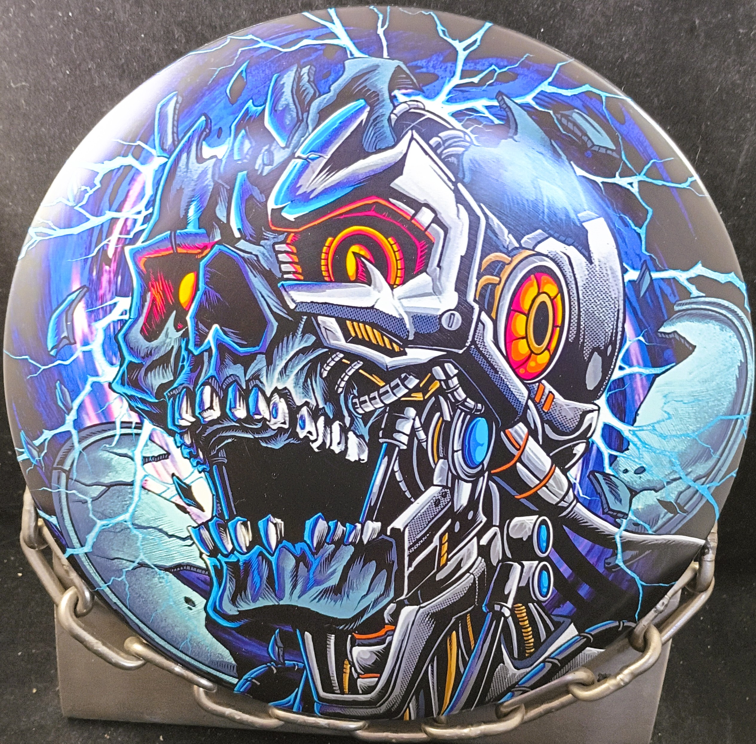 Discraft Super Color Robot Skull ESP BUZZZ Mid Range Golf Disc Discraft Super Color Robot Skull ESP BUZZZ Mid Range Golf Disc